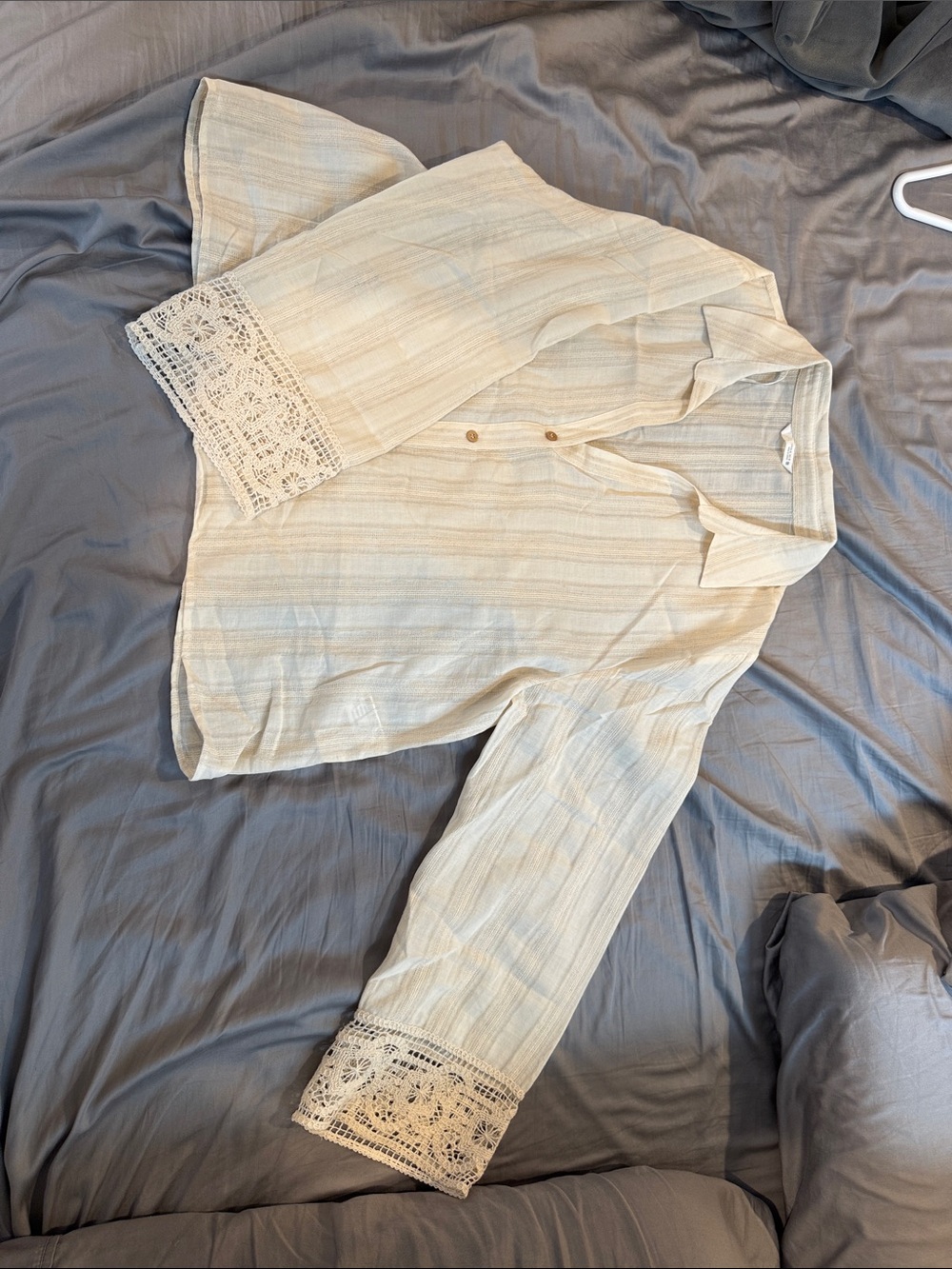 Zara Cream Striped Button-Front Blouse with Lace Cuffs